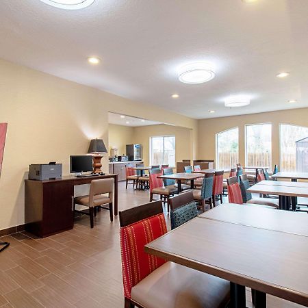 Comfort Inn & Suites And Suites Fredericksburg Esterno foto