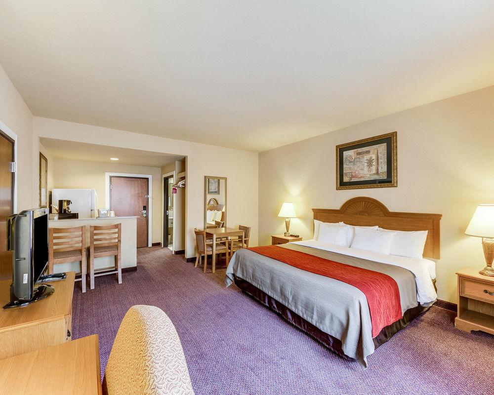 Comfort Inn & Suites And Suites Fredericksburg Esterno foto
