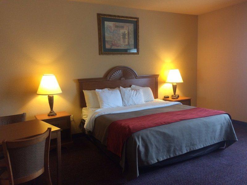 Comfort Inn & Suites And Suites Fredericksburg Esterno foto