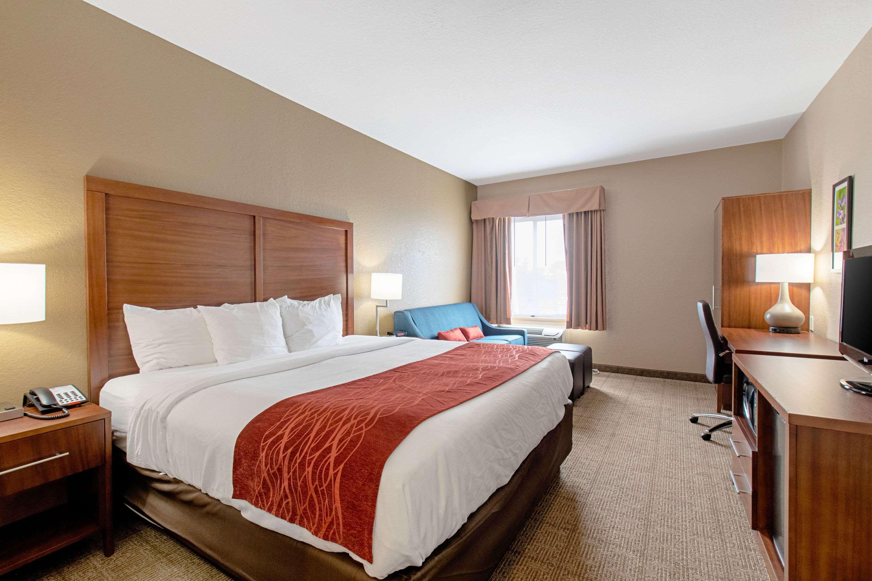 Comfort Inn & Suites And Suites Fredericksburg Esterno foto