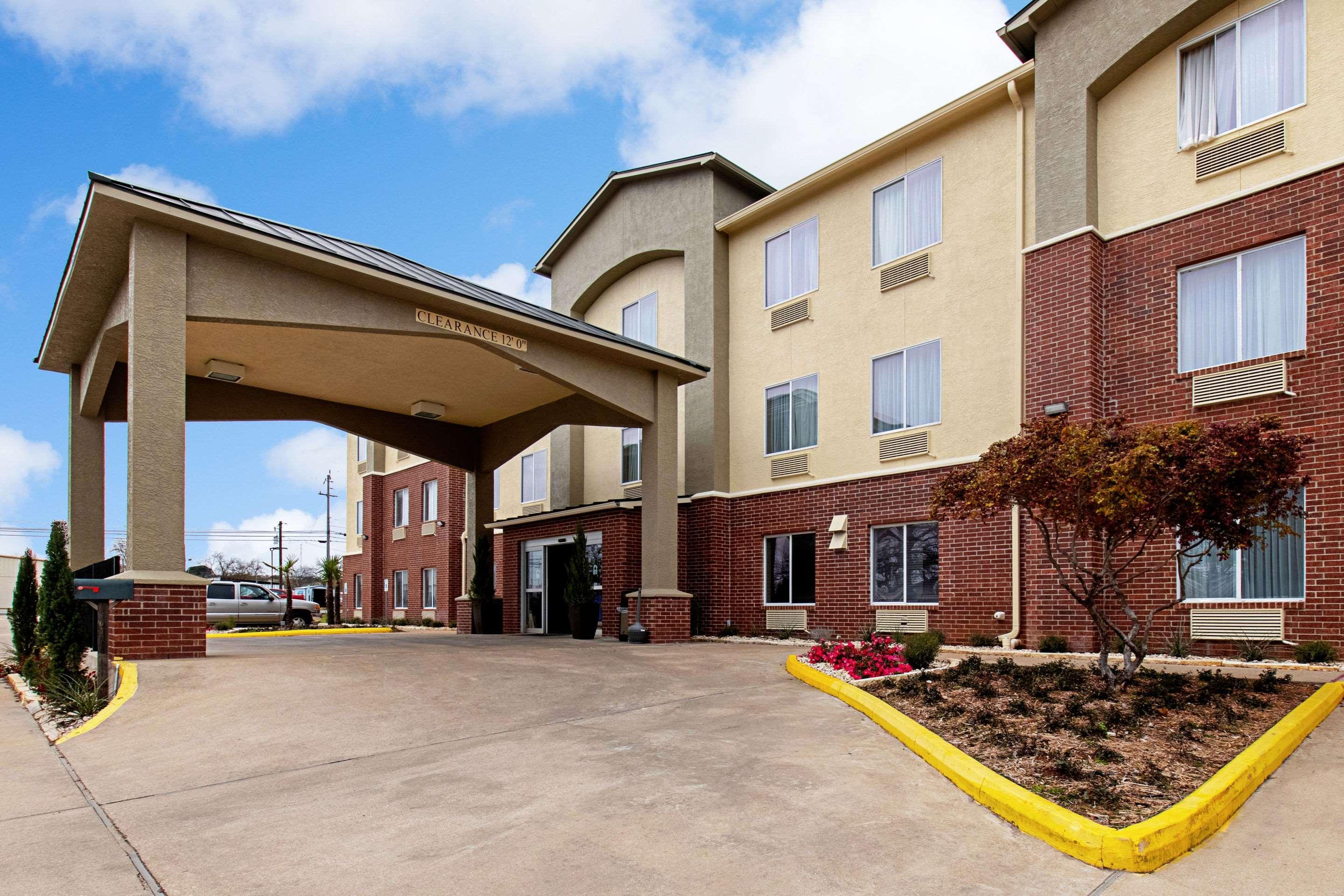 Comfort Inn & Suites And Suites Fredericksburg Esterno foto