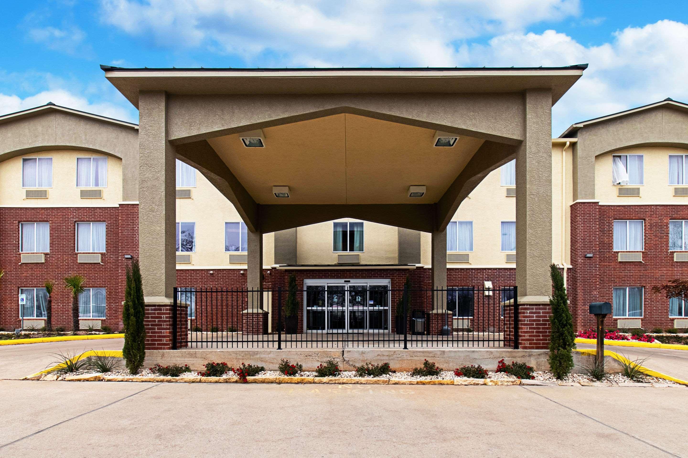 Comfort Inn & Suites And Suites Fredericksburg Esterno foto