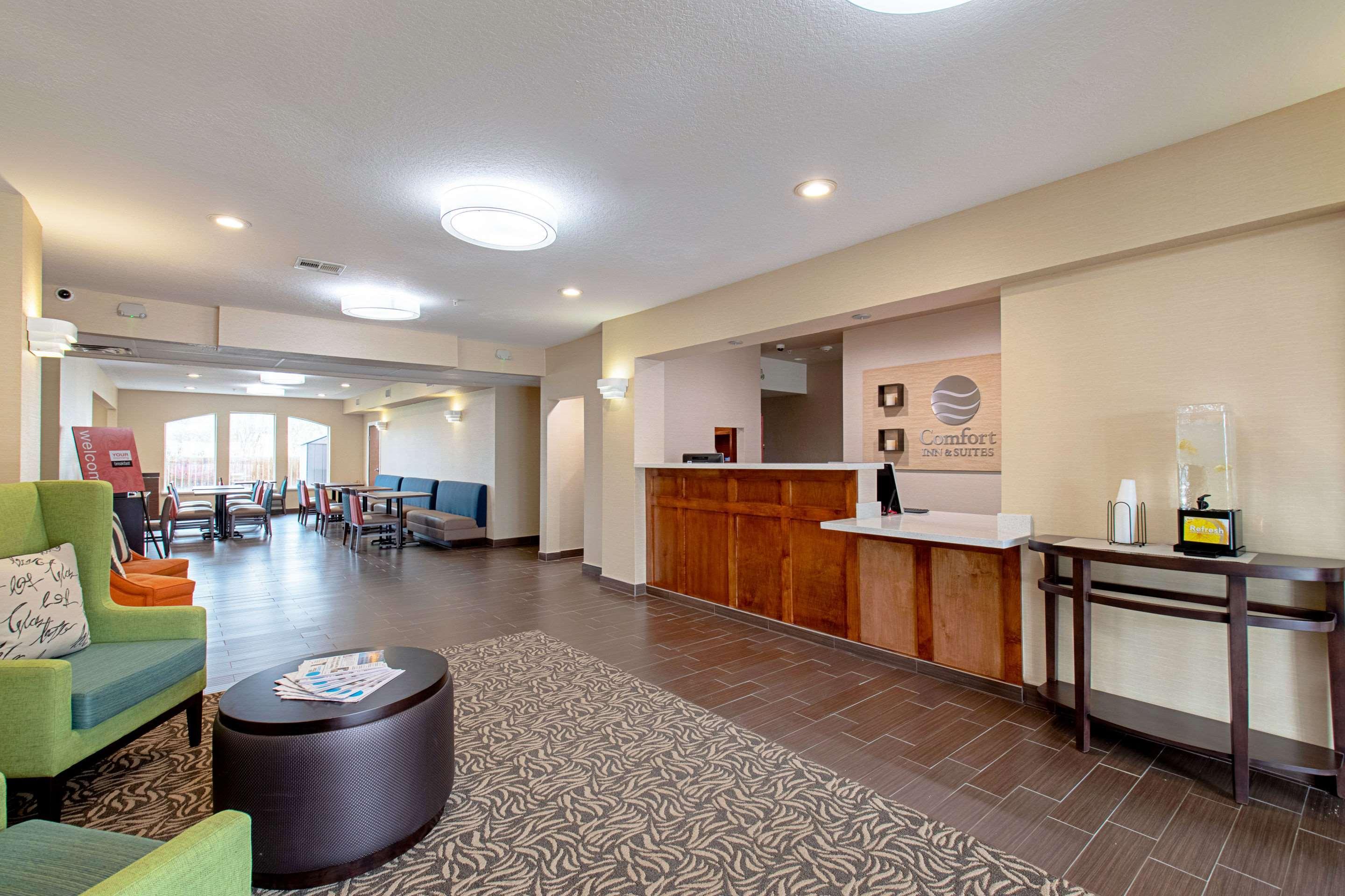 Comfort Inn & Suites And Suites Fredericksburg Esterno foto
