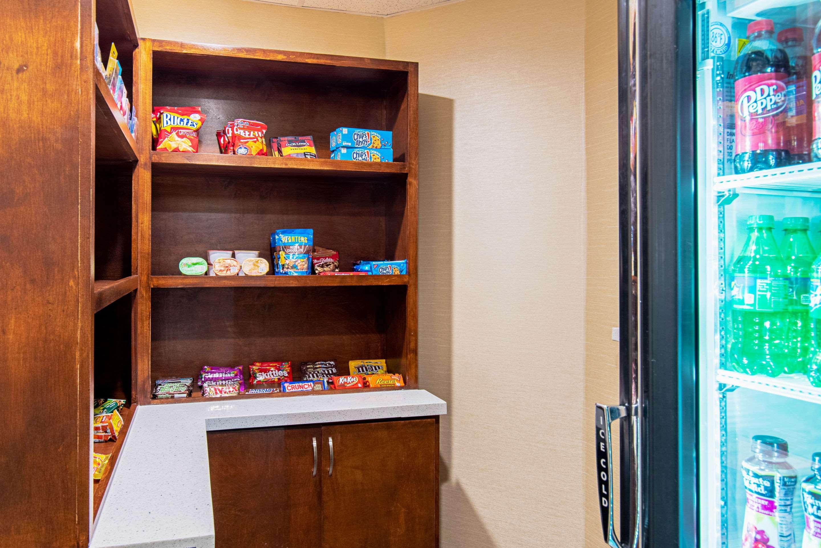 Comfort Inn & Suites And Suites Fredericksburg Esterno foto