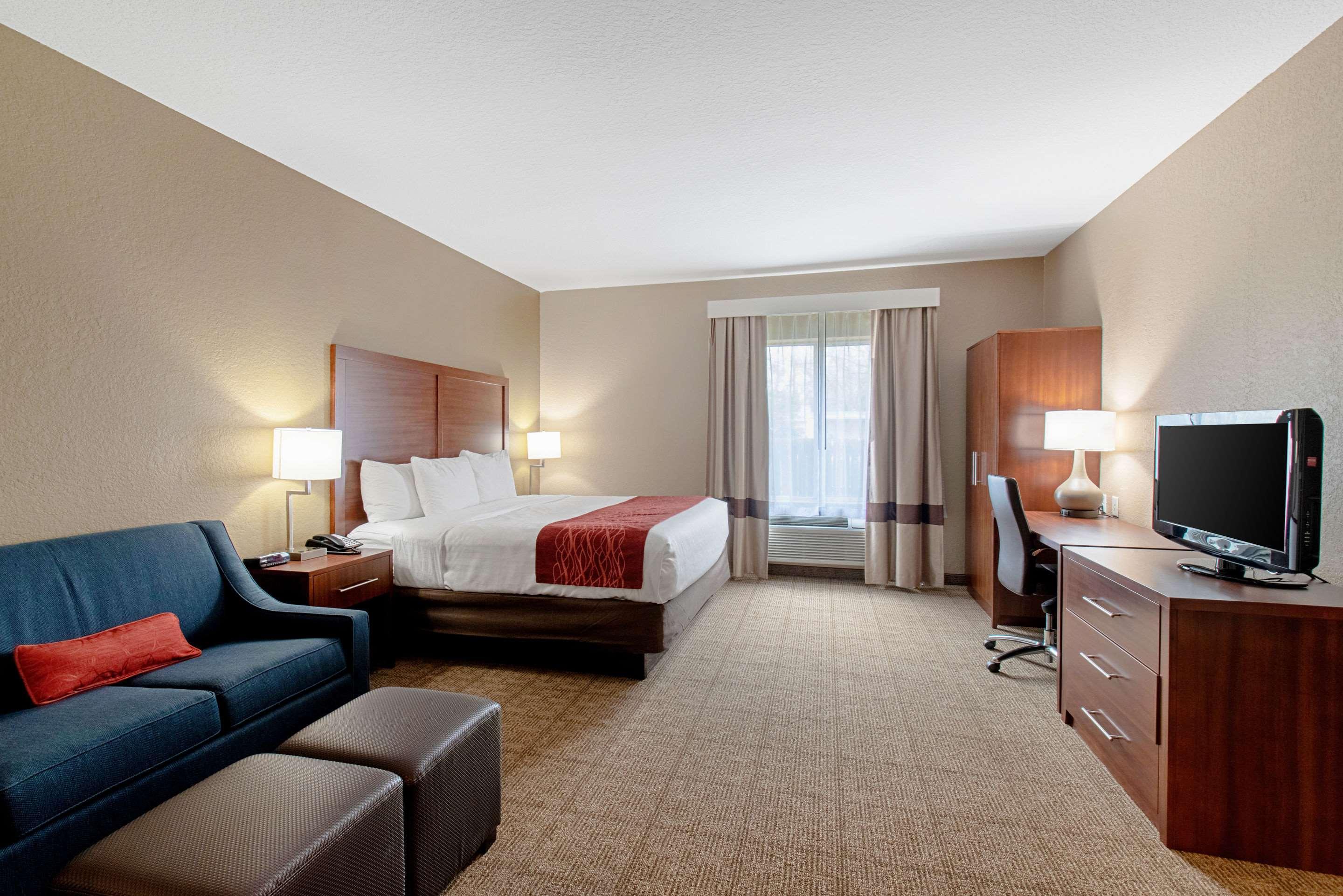 Comfort Inn & Suites And Suites Fredericksburg Esterno foto